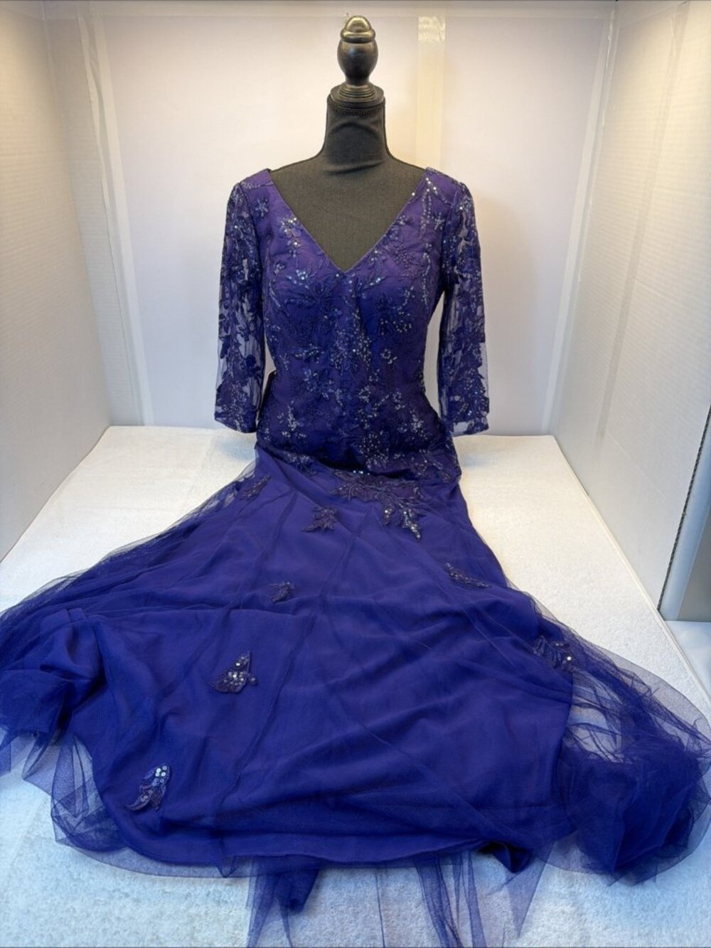 JJ House SZ 14 Deep Purple Tulle Lace Sequins Mother of Bride Gown V Neck New